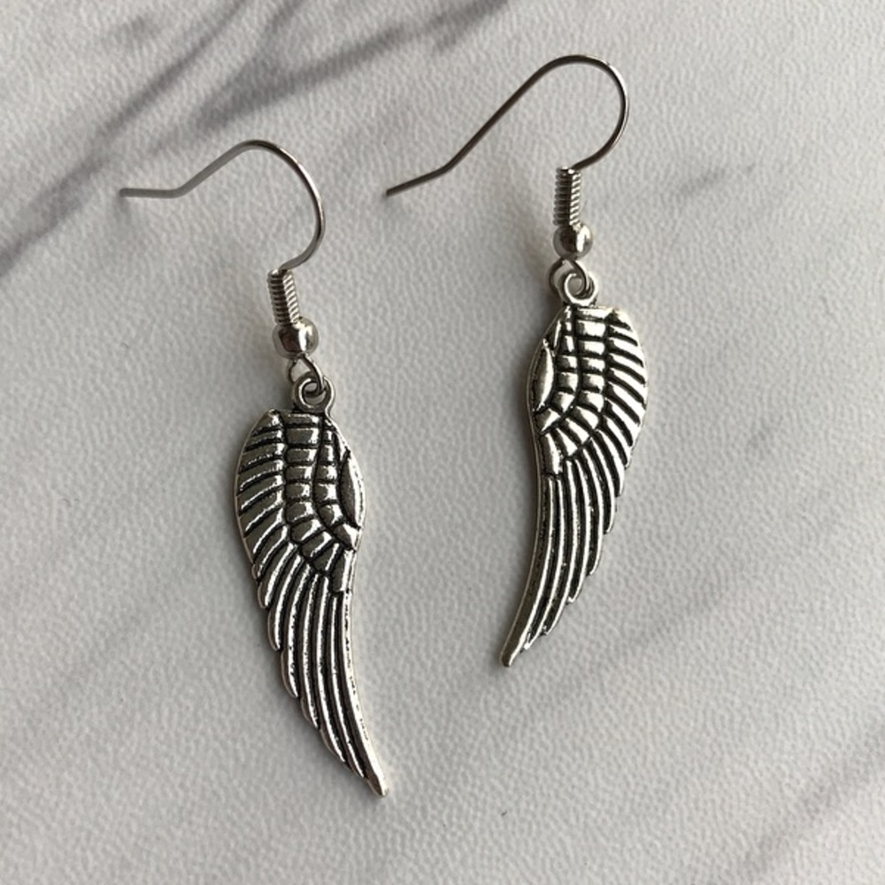 🔴 Angel wings earrings . silver plated dangly wing feather  earrings - Picture 8 of 10